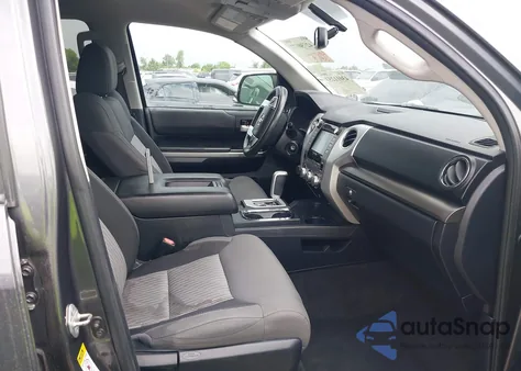 2017 Toyota Tundra Sr5 5.7L V8 z USA, uszkodzony, nr VIN 5TFDW5F18HX602922